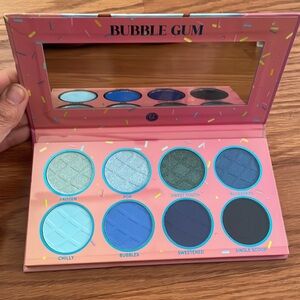 BH Cosmetics Bubble Gum eyeshadow palette NWT